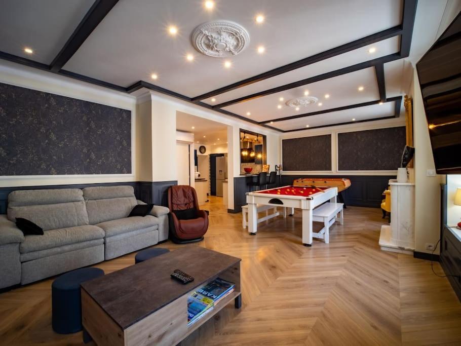 Mega Jeanne D'Arc Billard Baby Foot Logements Insolites Nancy Luaran gambar